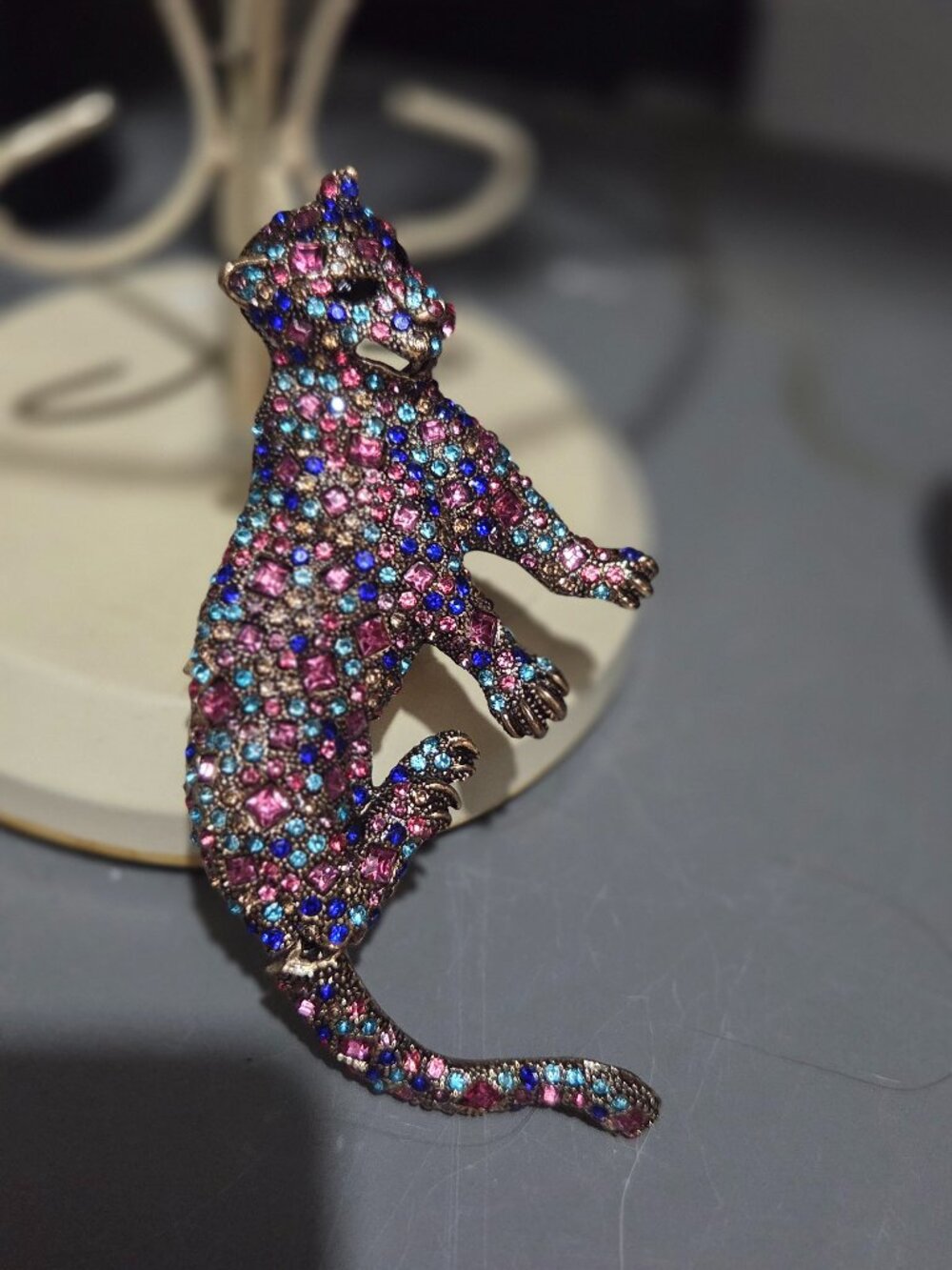 Brooch Crystal Loin